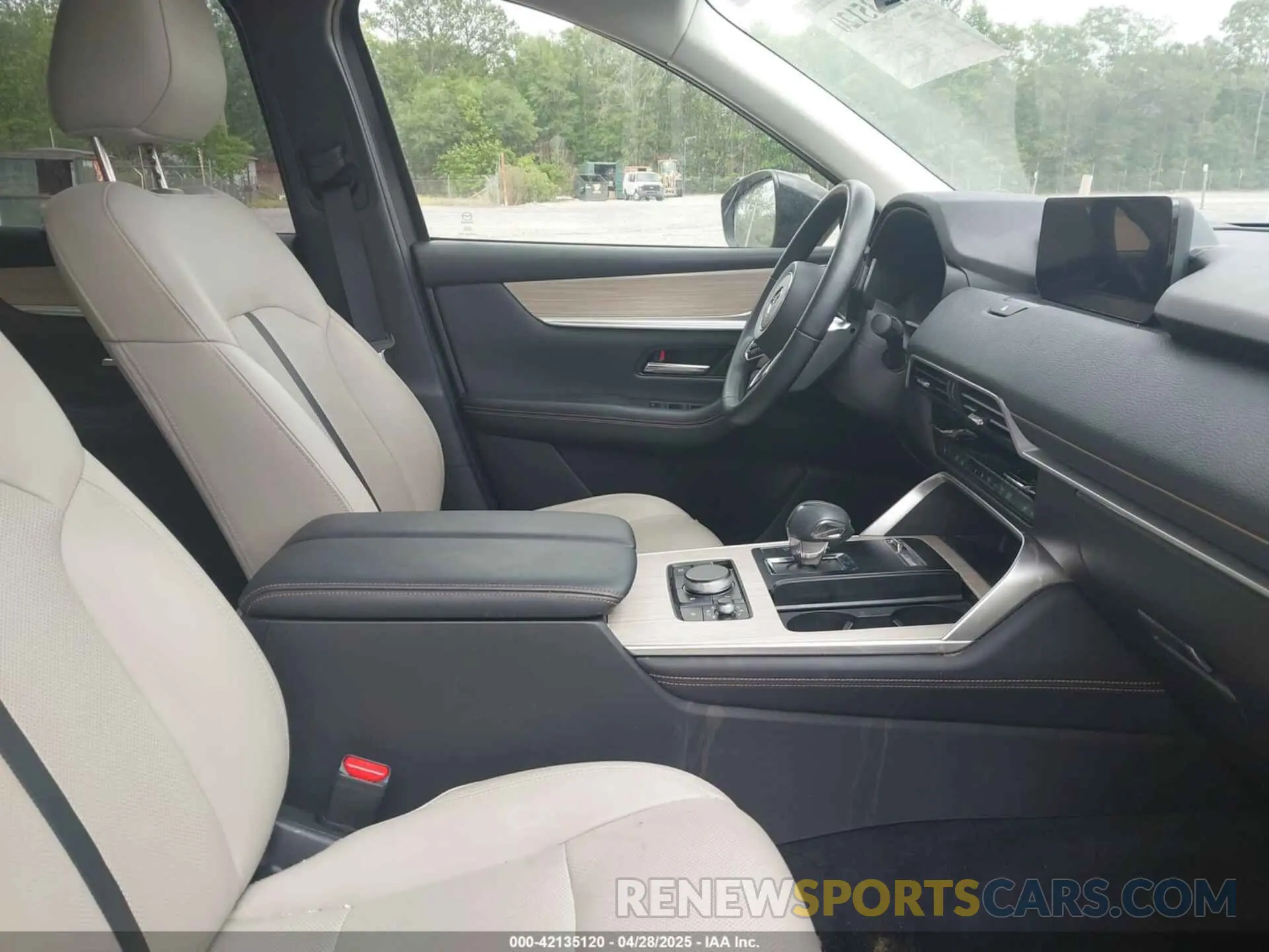5 Photograph of a damaged car JM3KKBHD6R1118705 MAZDA CX-90 2024