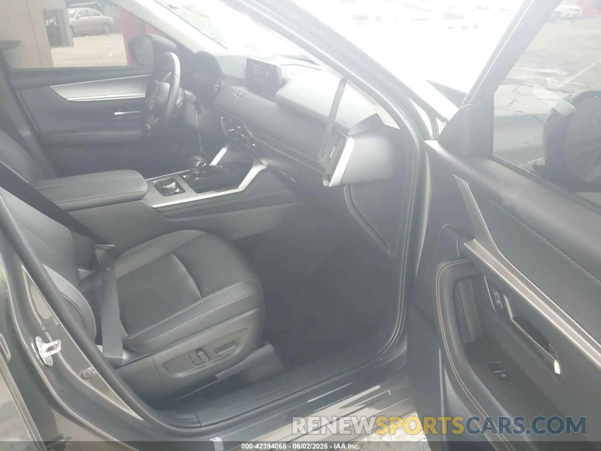 5 Photograph of a damaged car JM3KKBHD6R1189452 MAZDA CX-90 2024
