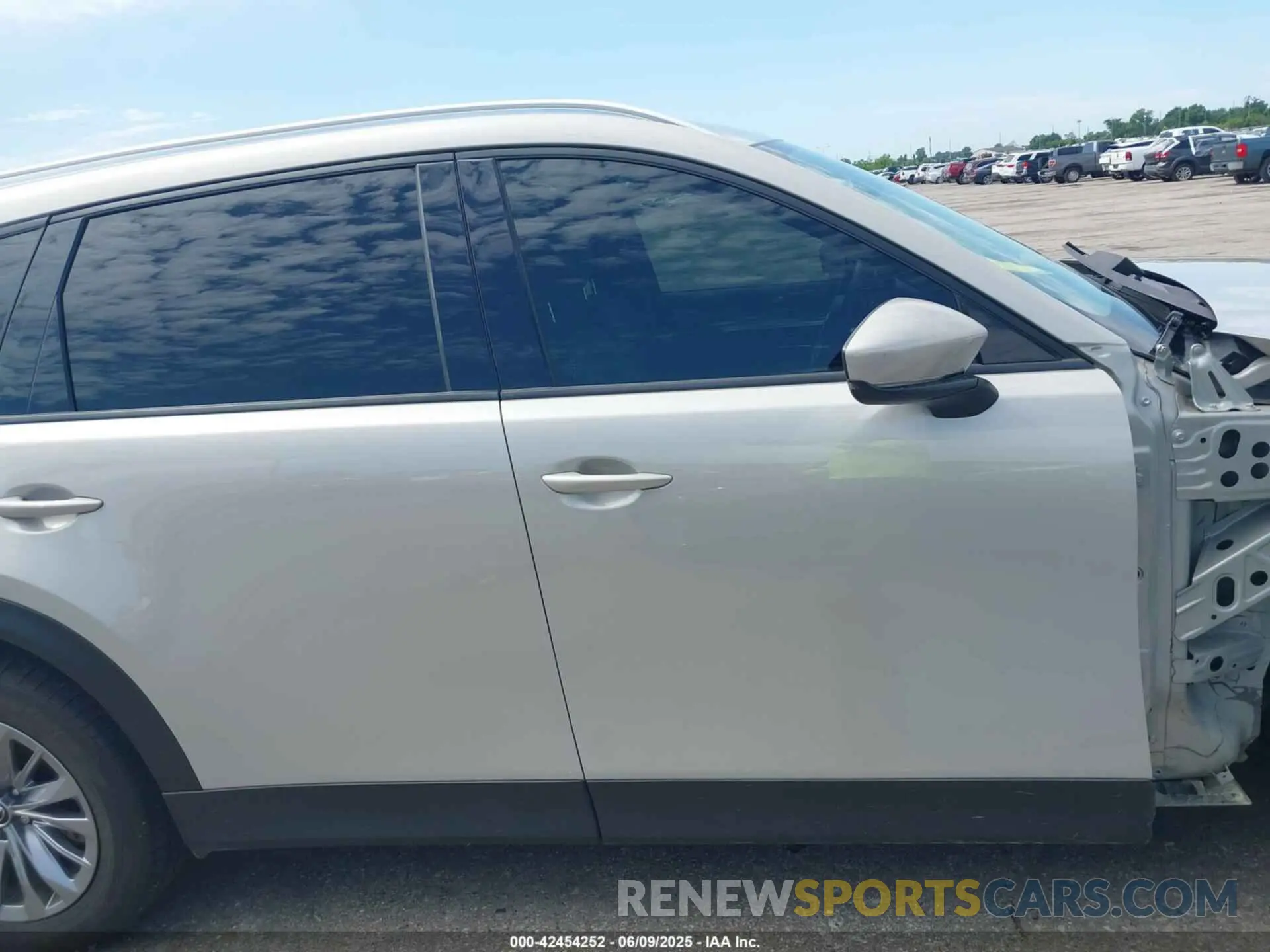 14 Photograph of a damaged car JM3KKBHD8R1147610 MAZDA CX-90 2024