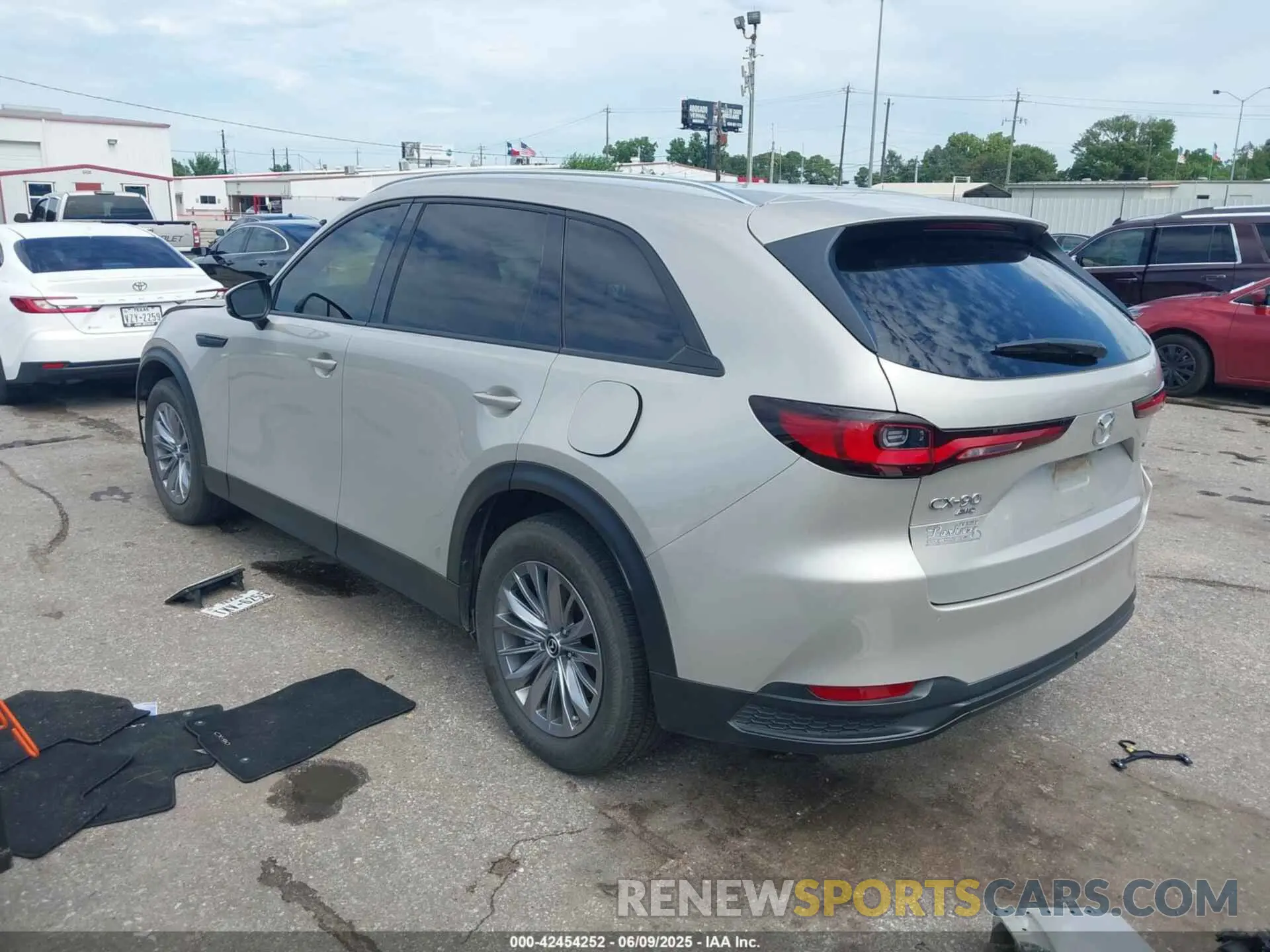 3 Photograph of a damaged car JM3KKBHD8R1147610 MAZDA CX-90 2024