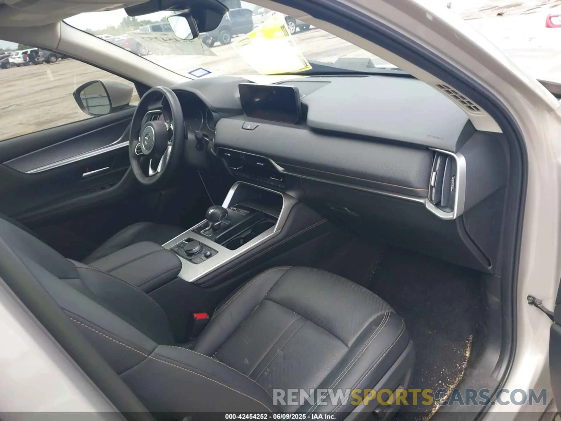 5 Photograph of a damaged car JM3KKBHD8R1147610 MAZDA CX-90 2024