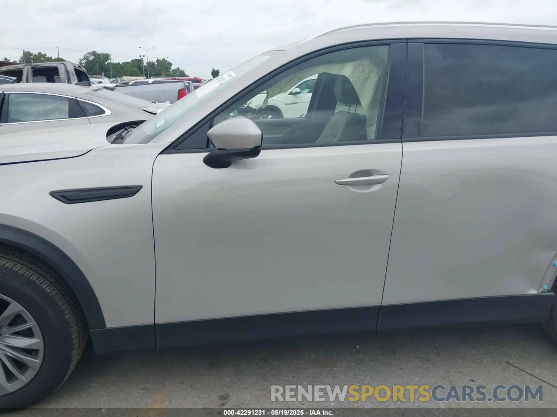13 Photograph of a damaged car JM3KKBHD9R1114373 MAZDA CX-90 2024