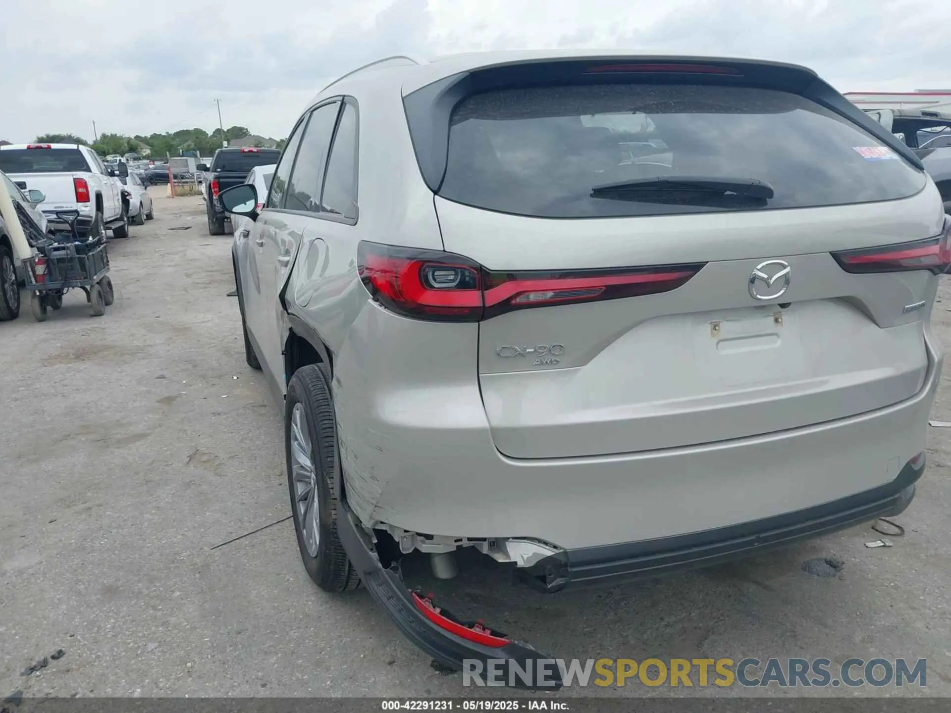 3 Photograph of a damaged car JM3KKBHD9R1114373 MAZDA CX-90 2024