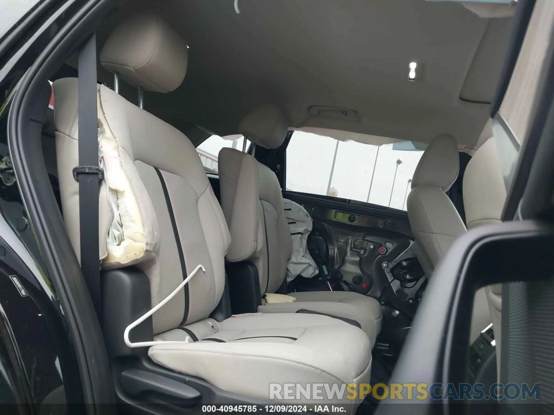 8 Photograph of a damaged car JM3KKBHD9R1179868 MAZDA CX-90 2024