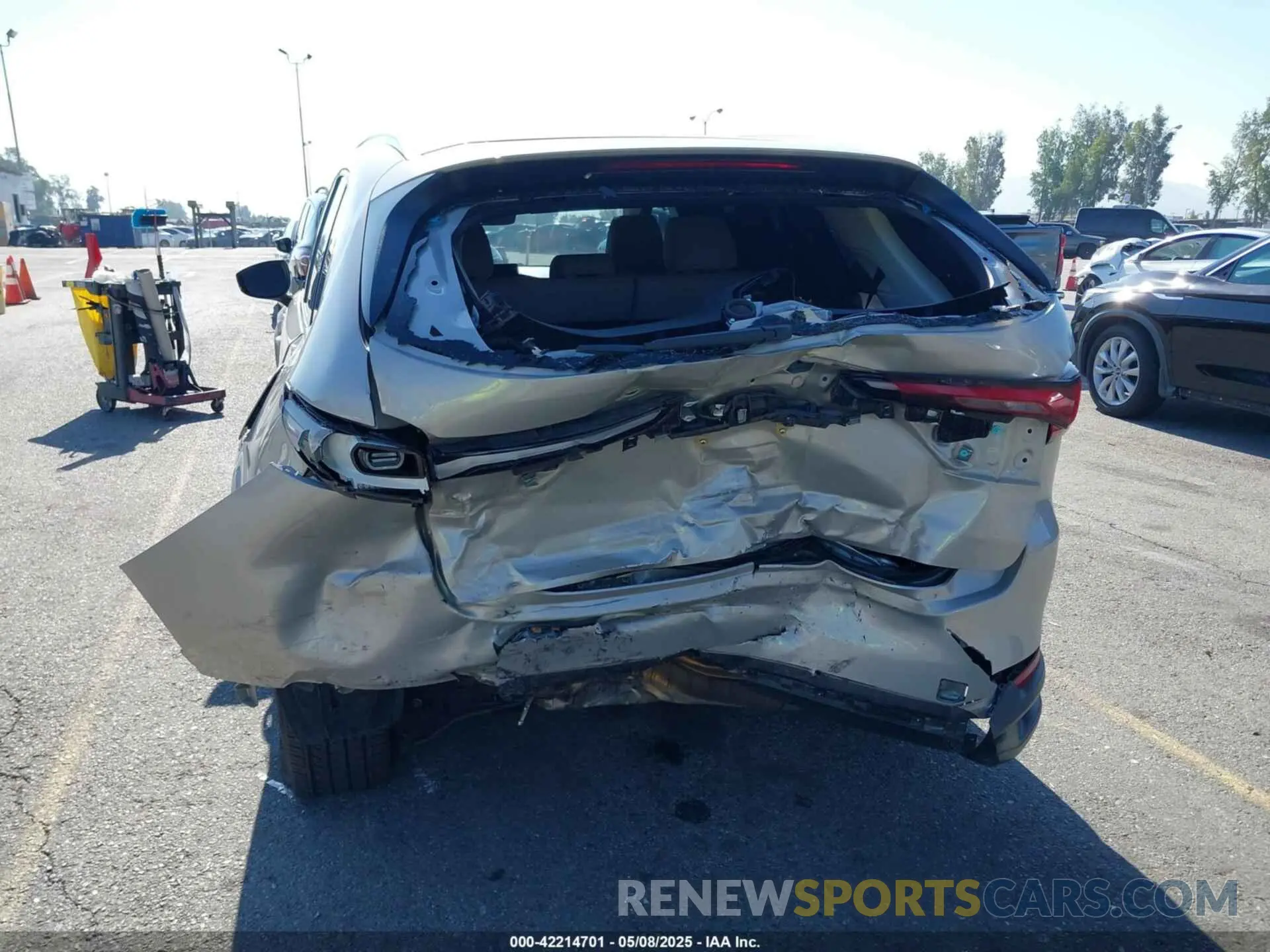 16 Photograph of a damaged car JM3KKCHD2R1108548 MAZDA CX-90 2024