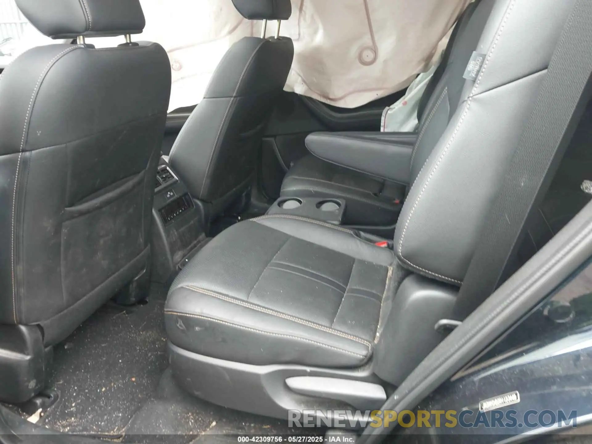 8 Photograph of a damaged car JM3KKCHD2R1123440 MAZDA CX-90 2024