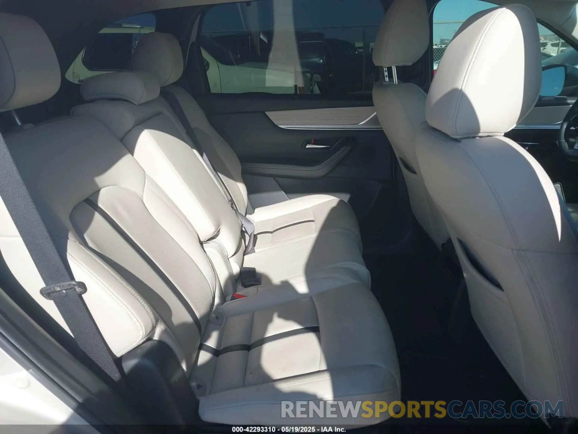 8 Photograph of a damaged car JM3KKCHD2R1128136 MAZDA CX-90 2024