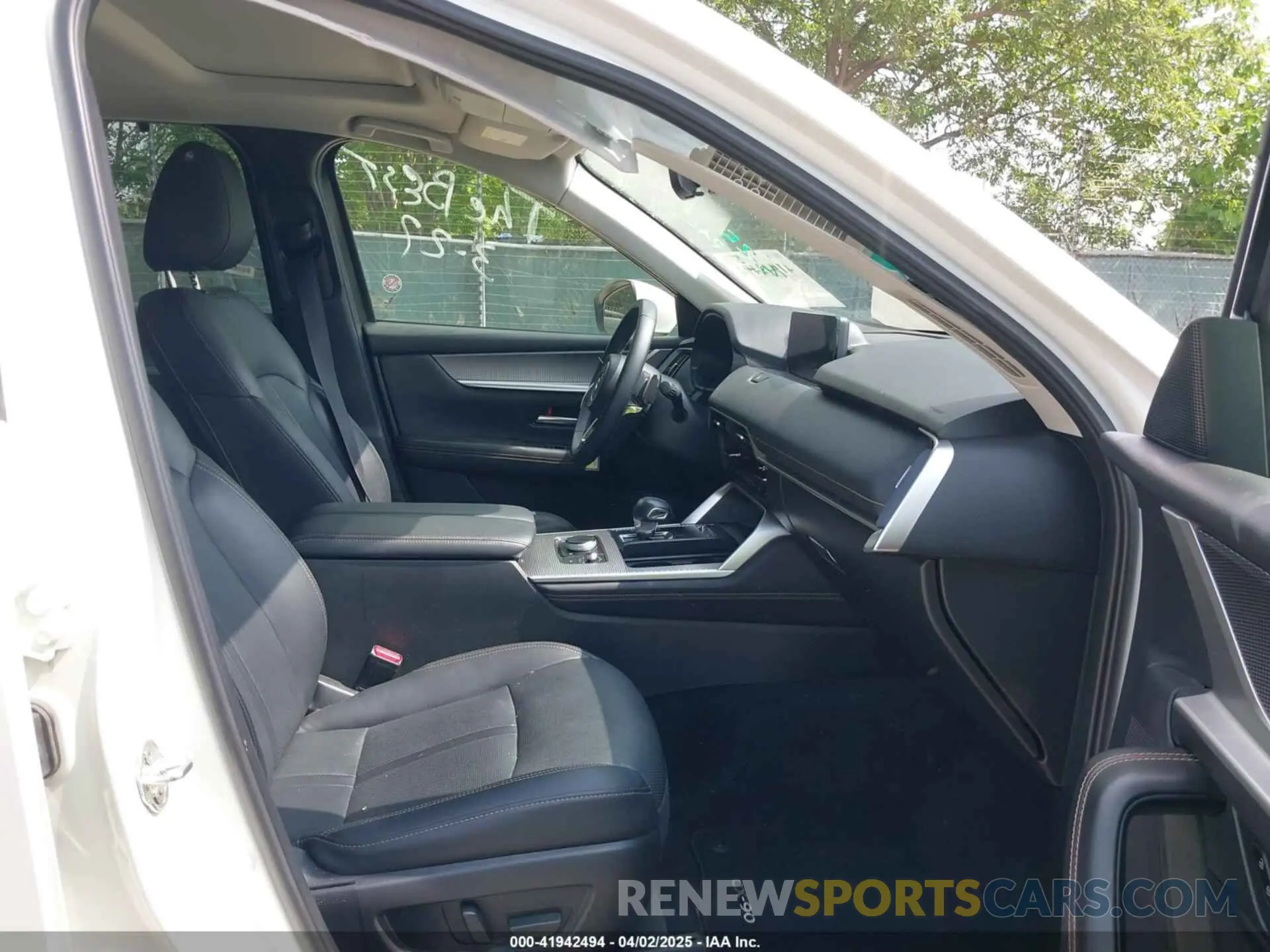 5 Photograph of a damaged car JM3KKCHD4R1149800 MAZDA CX-90 2024