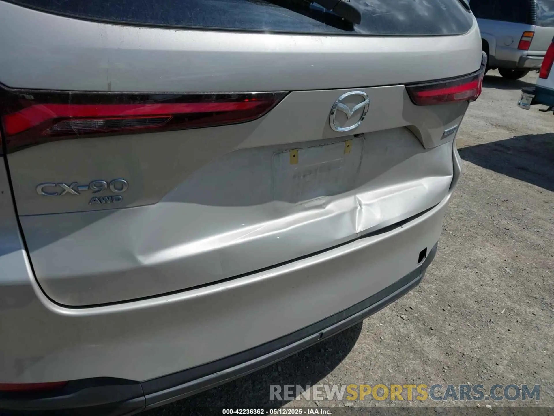 6 Photograph of a damaged car JM3KKCHD7R1117570 MAZDA CX-90 2024