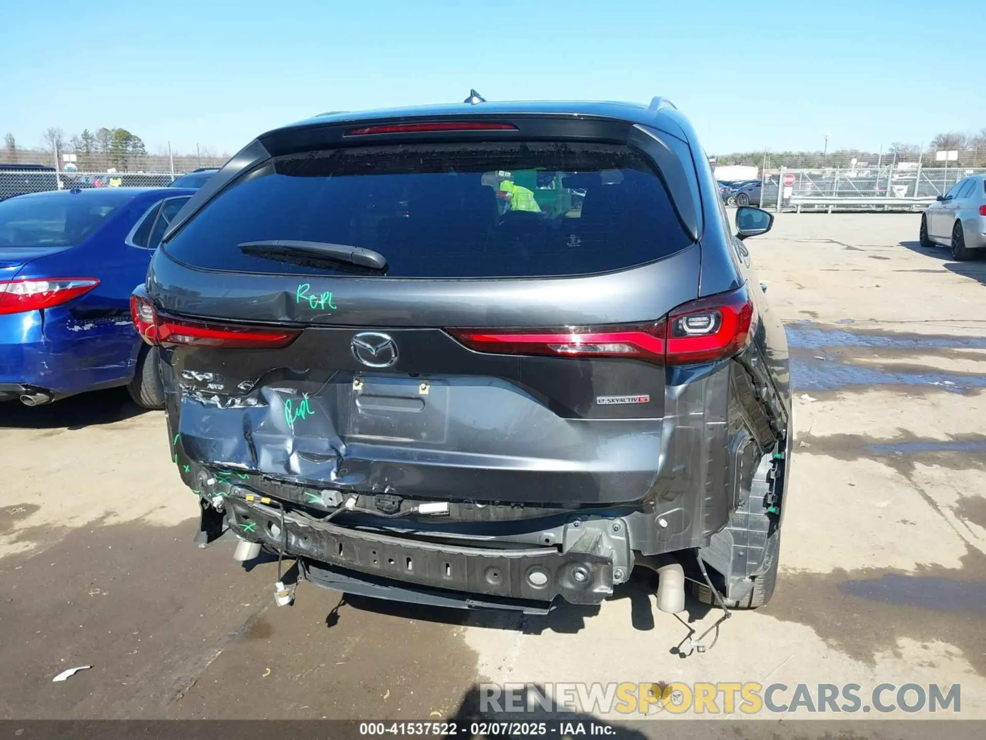 17 Photograph of a damaged car JM3KKDHC8R1112049 MAZDA CX-90 2024