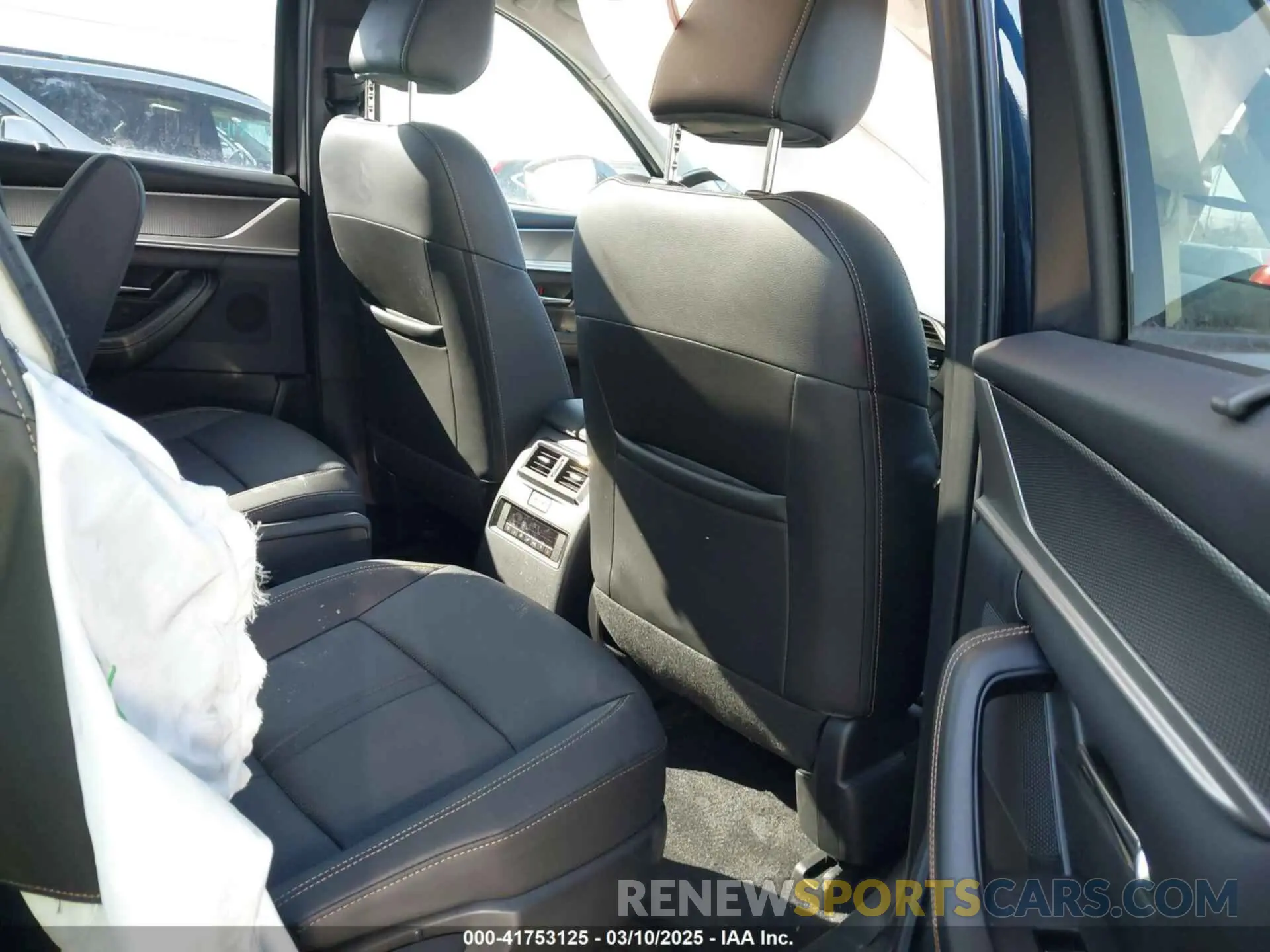 8 Photograph of a damaged car JM3KKDHD5R1168779 MAZDA CX-90 2024