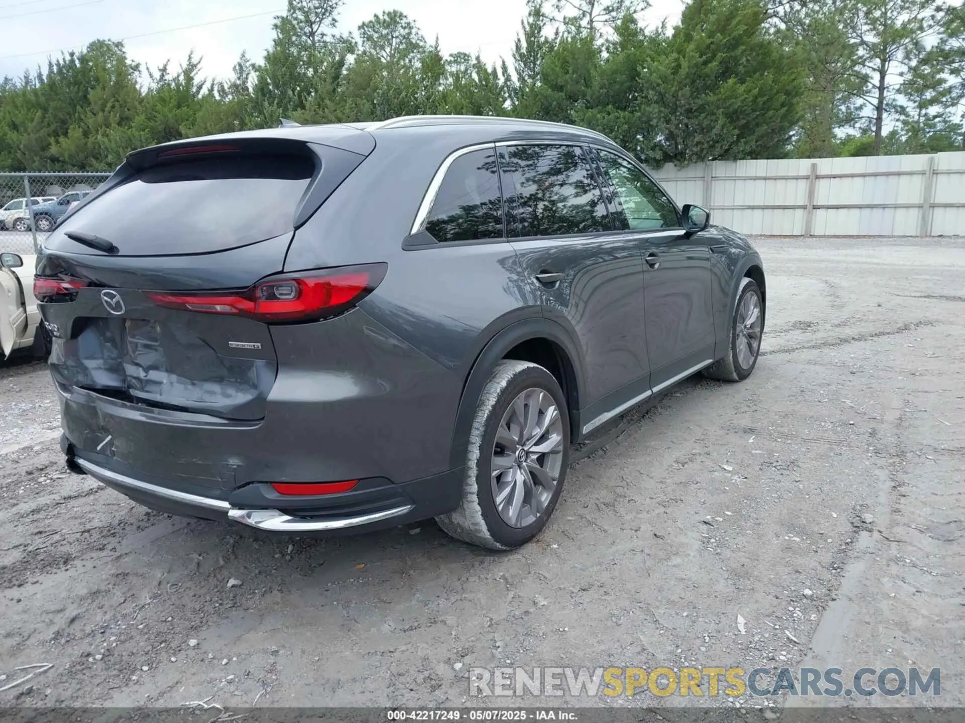 4 Photograph of a damaged car JM3KKDHD6R1141526 MAZDA CX-90 2024