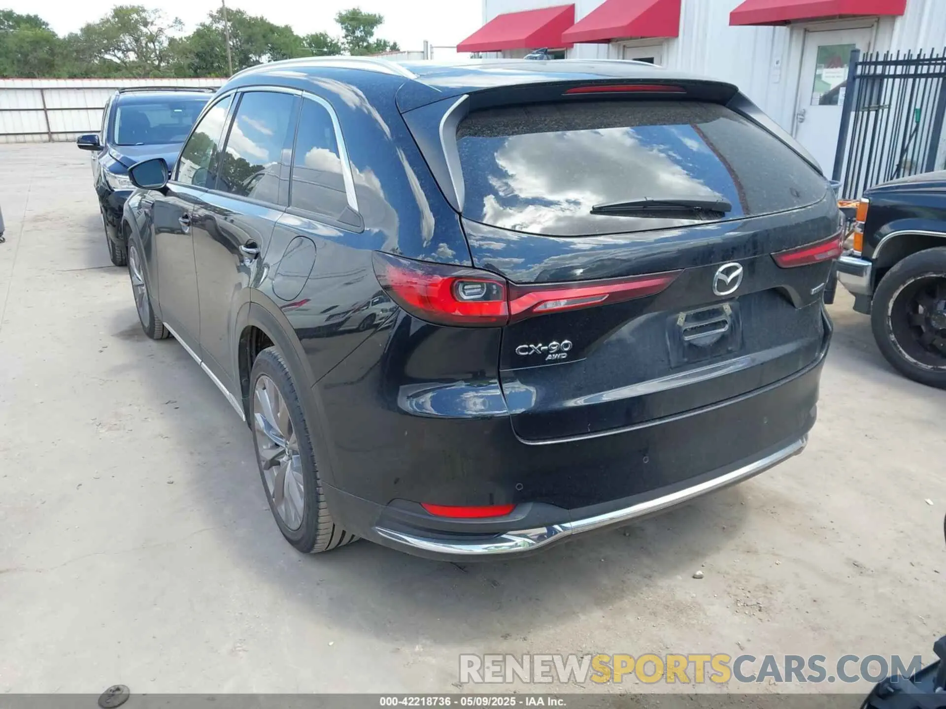 3 Photograph of a damaged car JM3KKDHD7R1121317 MAZDA CX-90 2024