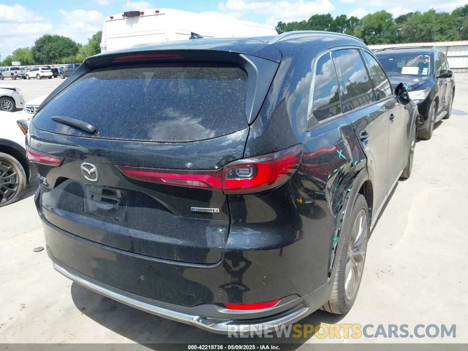 4 Photograph of a damaged car JM3KKDHD7R1121317 MAZDA CX-90 2024