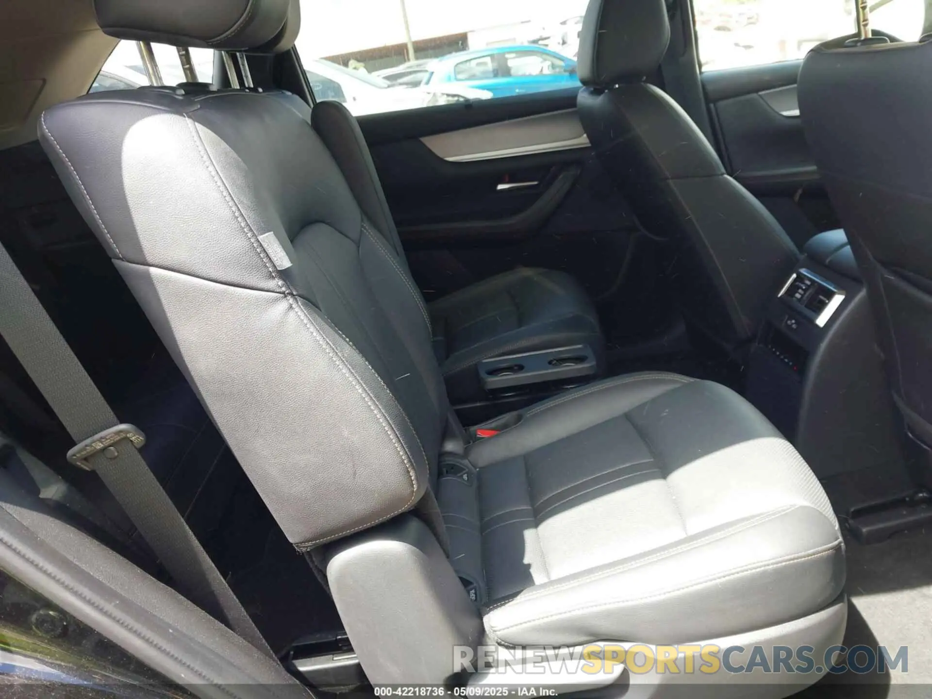 8 Photograph of a damaged car JM3KKDHD7R1121317 MAZDA CX-90 2024
