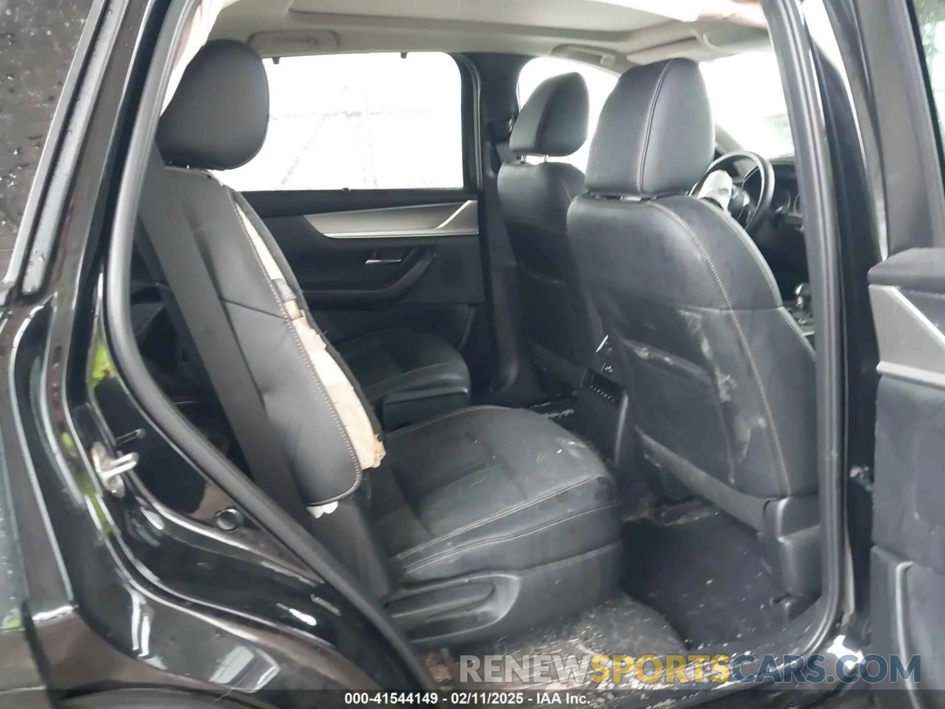 8 Photograph of a damaged car JM3KKDHD7R1128008 MAZDA CX-90 2024