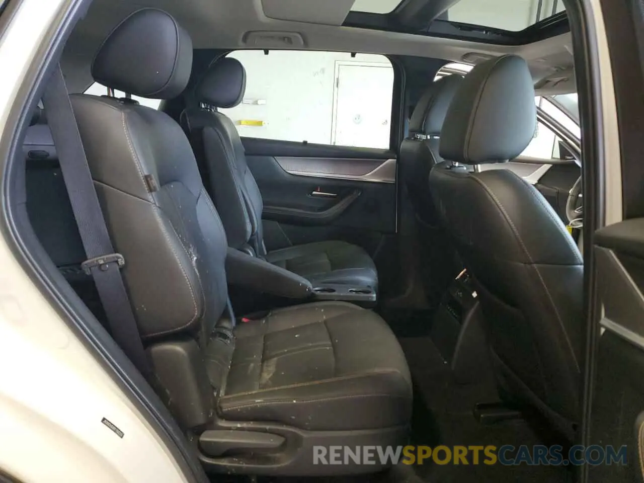 11 Photograph of a damaged car JM3KKDHD8R1184233 MAZDA CX-90 2024