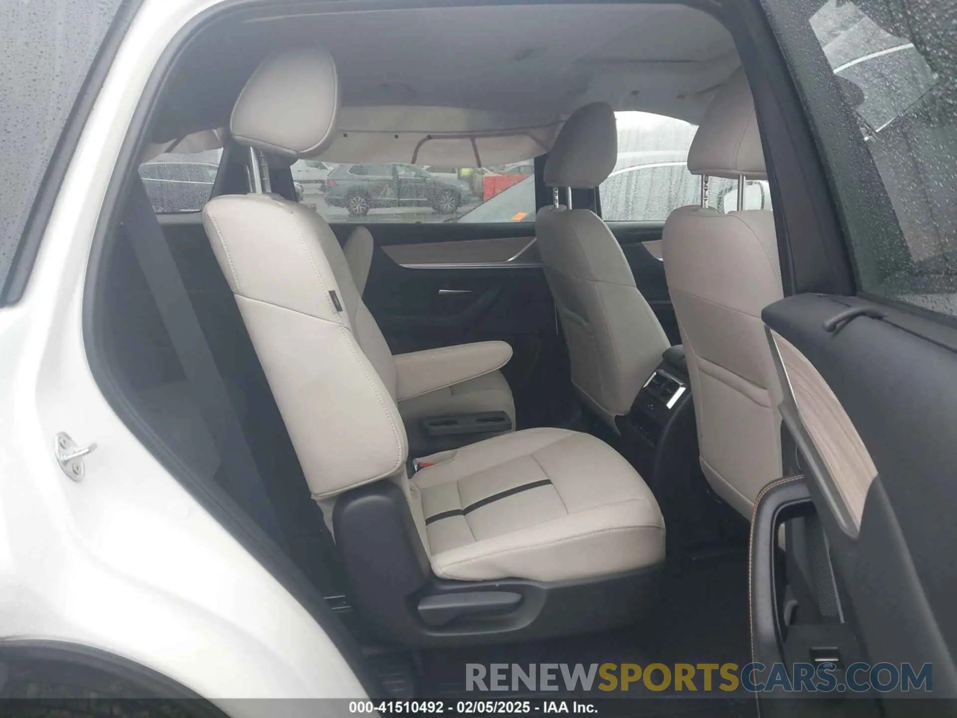 8 Photograph of a damaged car JM3KKBHD1S1191311 MAZDA CX-90 2025