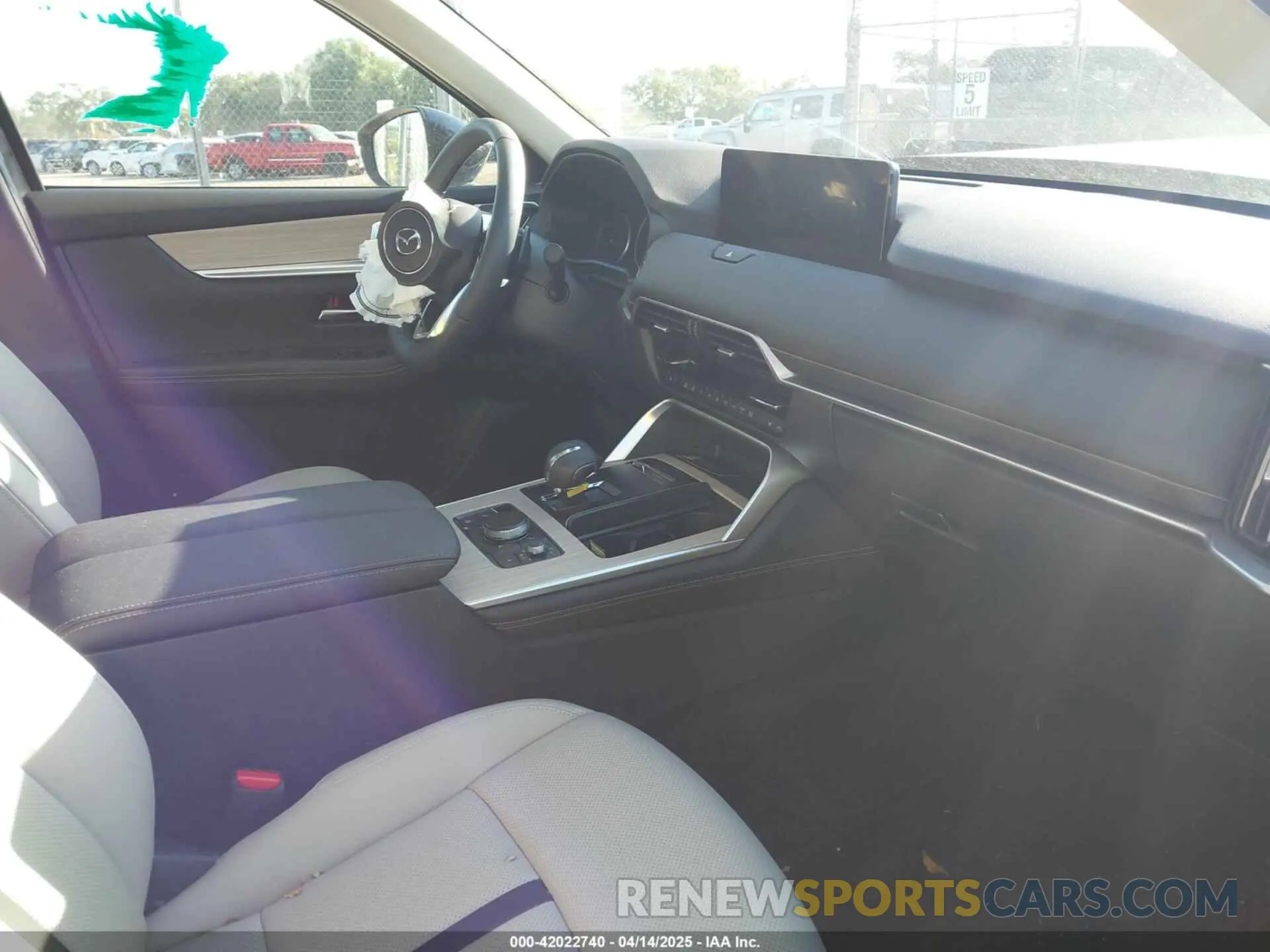5 Photograph of a damaged car JM3KKBHD3S1217326 MAZDA CX-90 2025