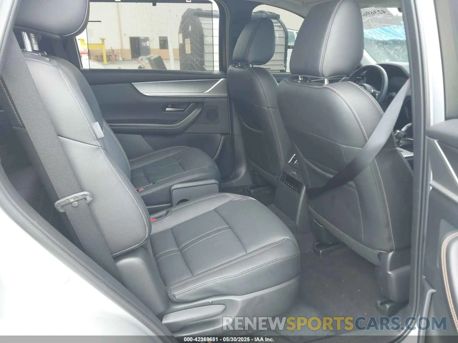 8 Photograph of a damaged car JM3KKCHD3S1213248 MAZDA CX-90 2025