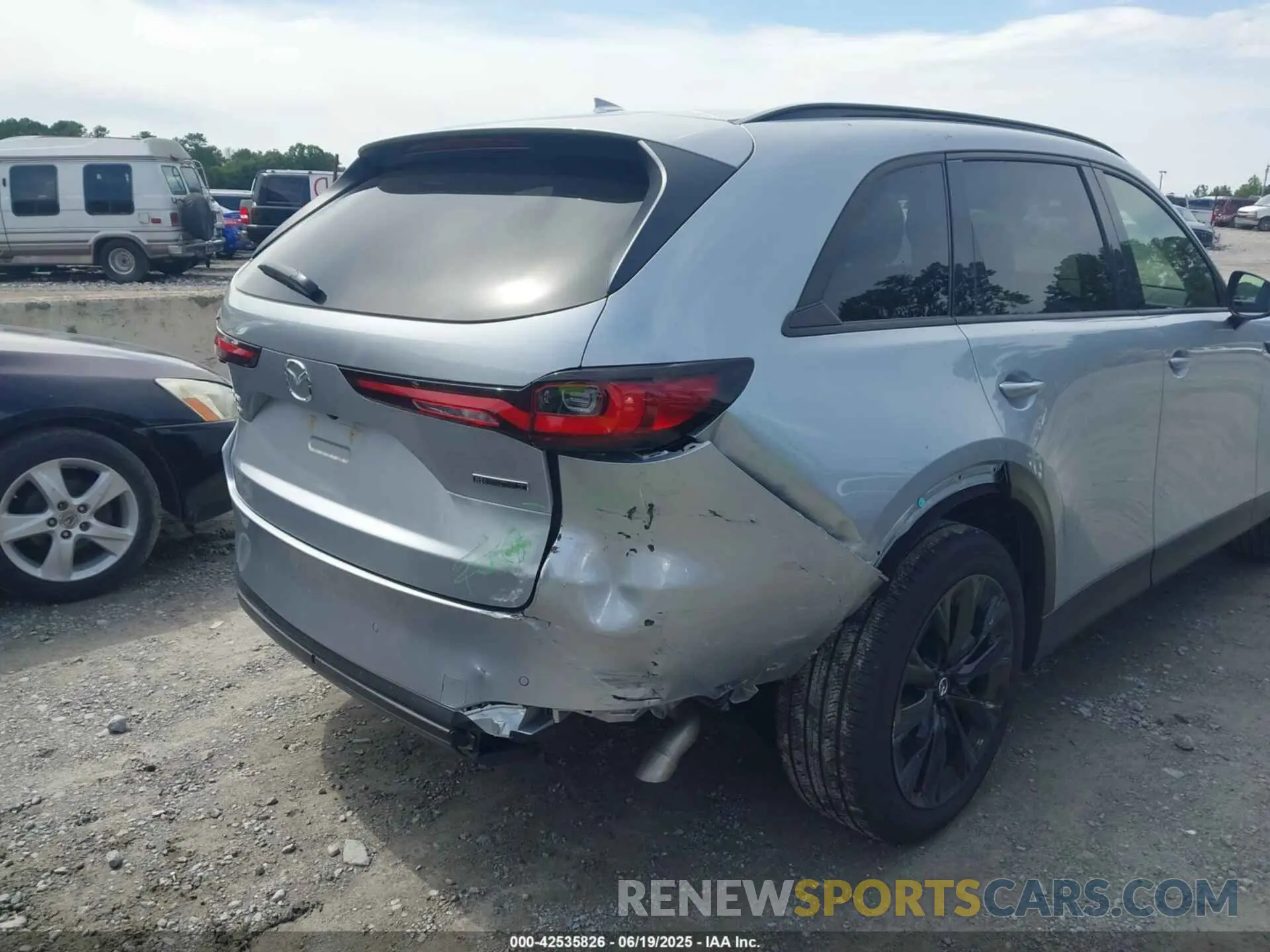 4 Photograph of a damaged car JM3KKCHDXS1222383 MAZDA CX-90 2025