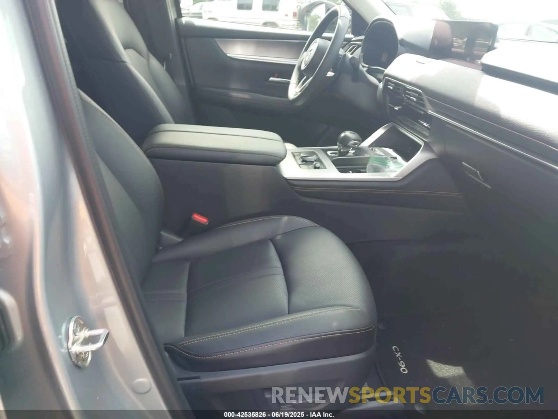 5 Photograph of a damaged car JM3KKCHDXS1222383 MAZDA CX-90 2025