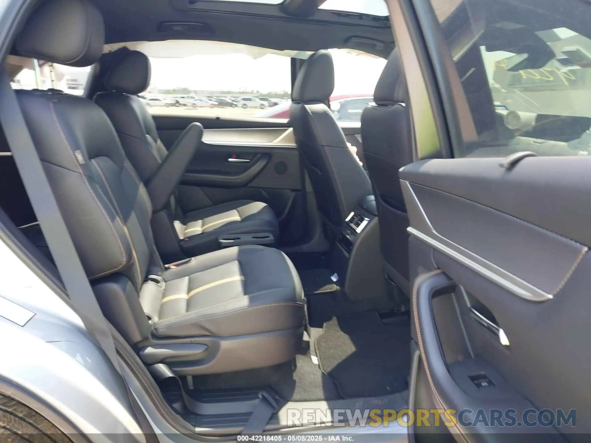 8 Photograph of a damaged car JM3KKEHD1S1228777 MAZDA CX-90 2025