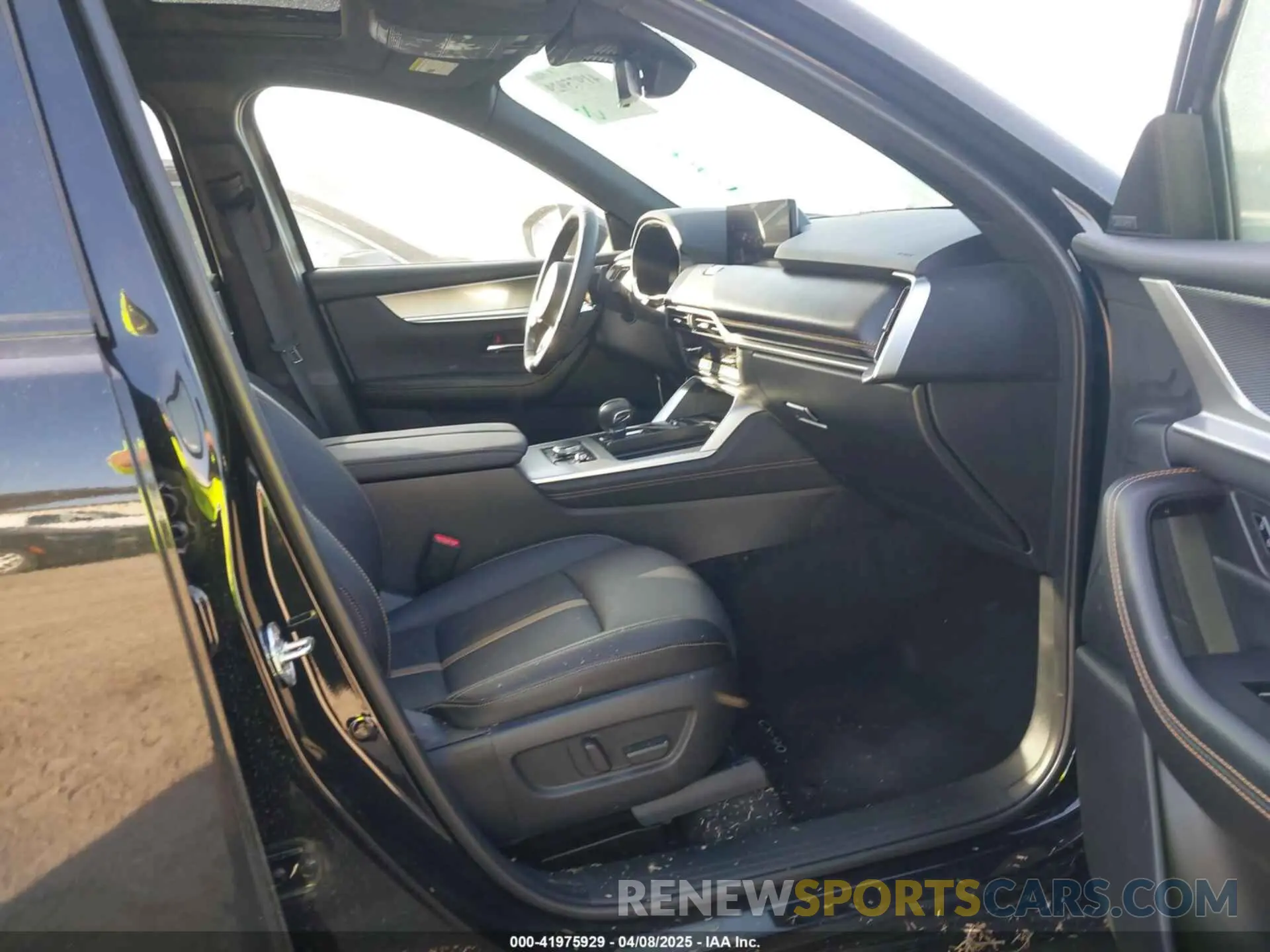 5 Photograph of a damaged car JM3KKEHD4S1218194 MAZDA CX-90 2025
