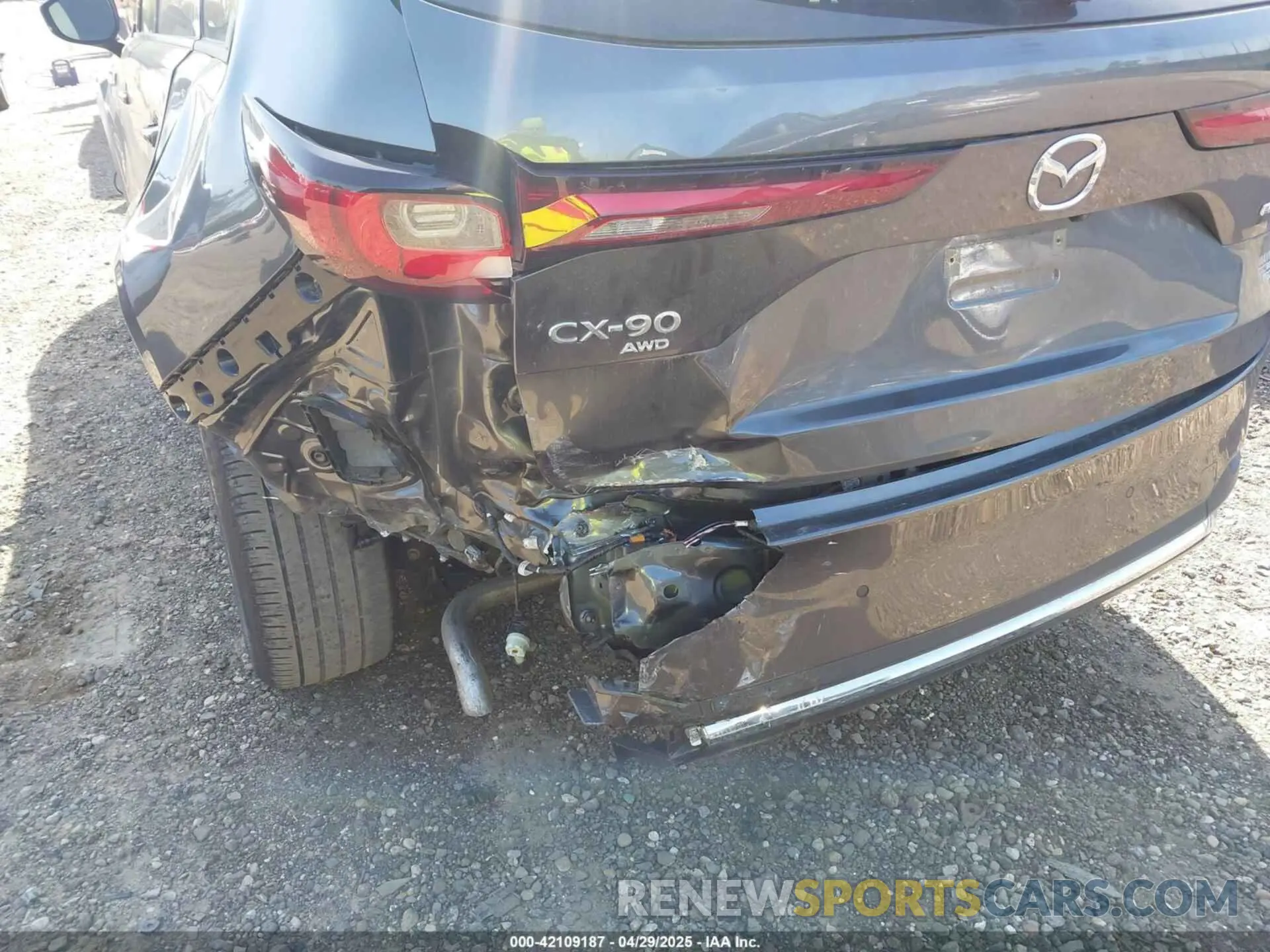 18 Photograph of a damaged car JM3KKDHA7R1135174 MAZDA CX-90 PHEV 2024