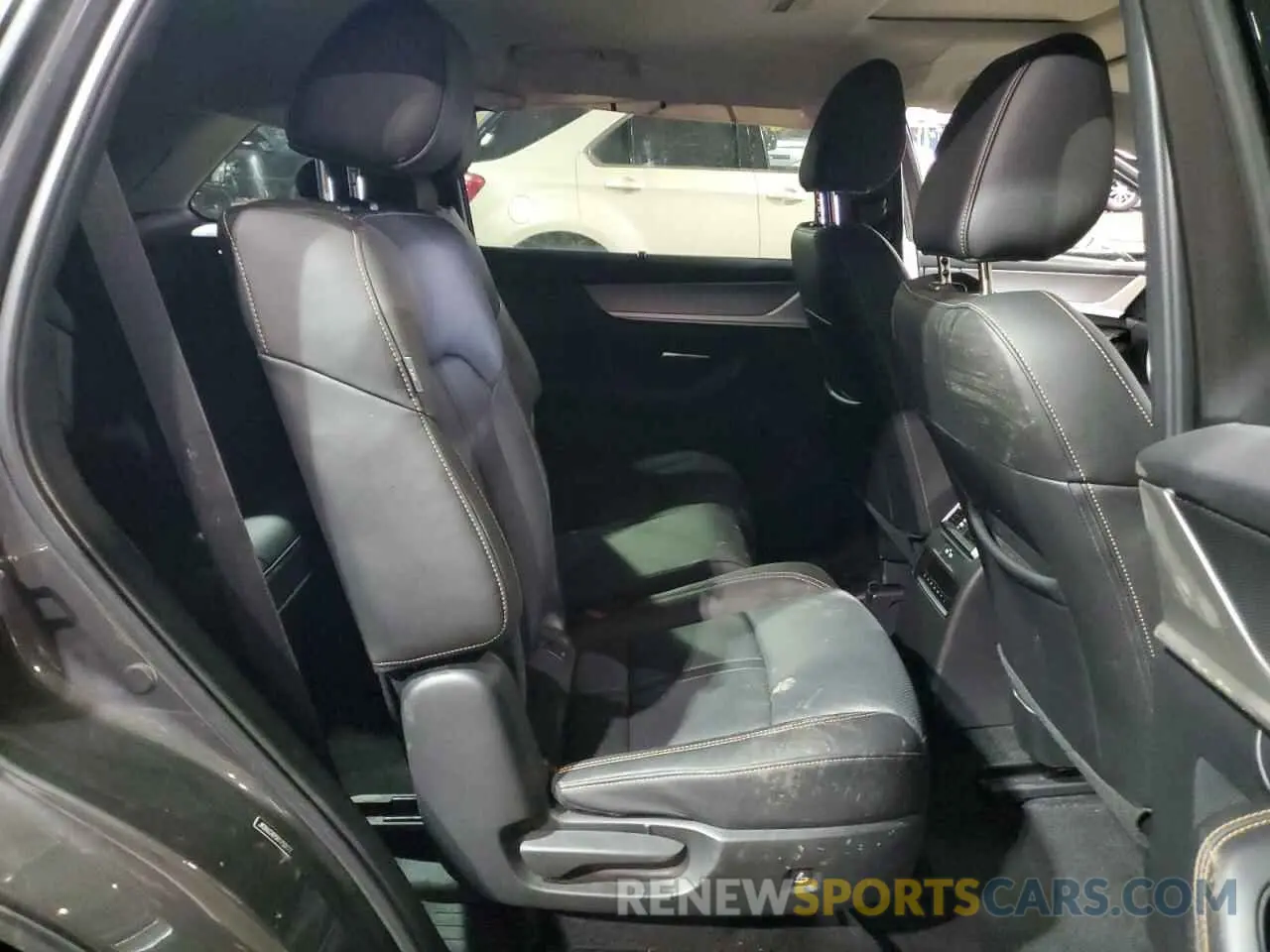 11 Photograph of a damaged car JM3KKCHD5R1150177 MAZDA CX-90 PREF 2024