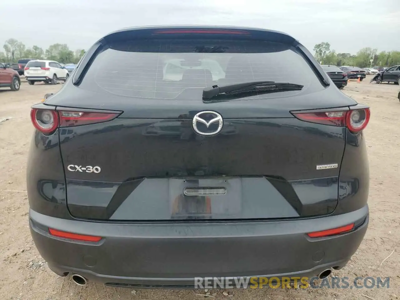 6 Photograph of a damaged car 3MVDMABL3LM113072 MAZDA CX30 2020