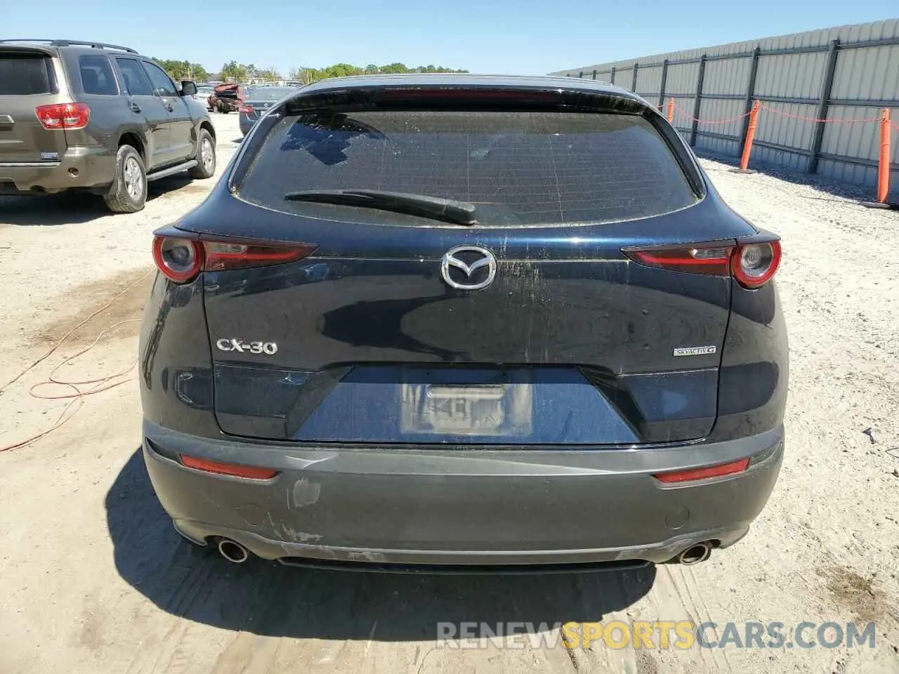6 Photograph of a damaged car 3MVDMABL5LM103482 MAZDA CX30 2020
