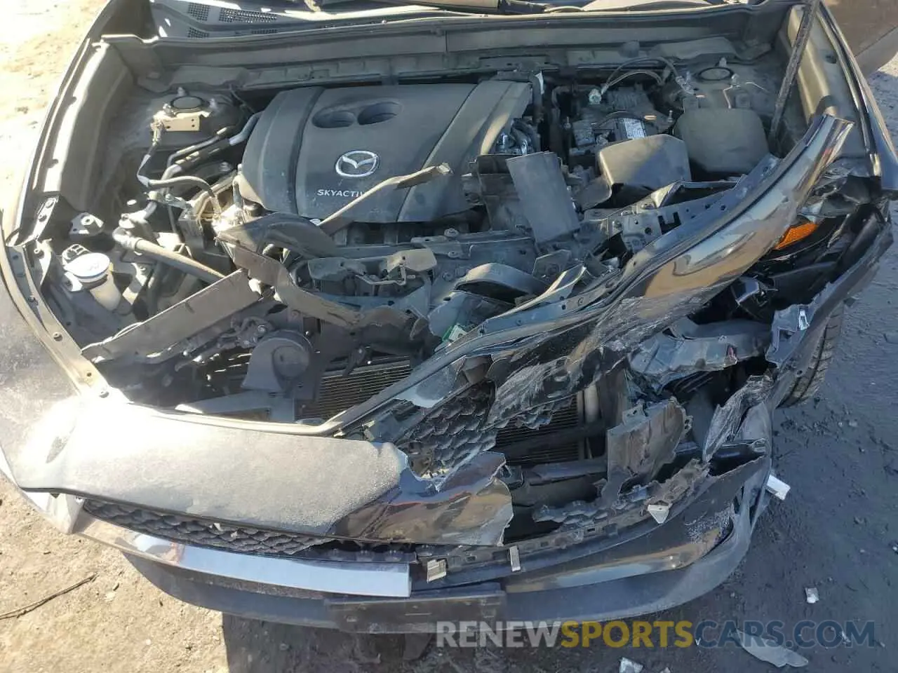 12 Photograph of a damaged car 3MVDMABL6LM114085 MAZDA CX30 2020