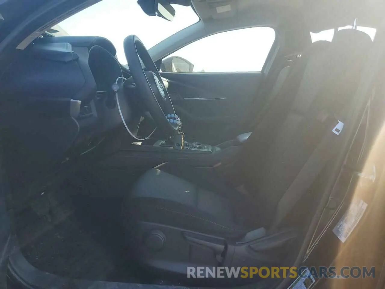 7 Photograph of a damaged car 3MVDMABL6LM114085 MAZDA CX30 2020