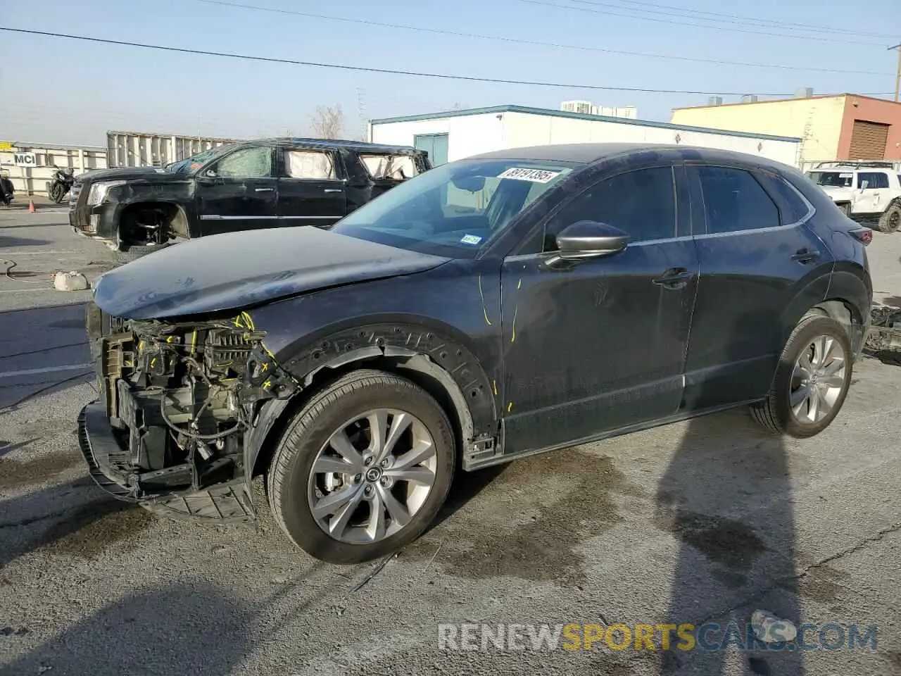 1 Photograph of a damaged car 3MVDMACL5LM134133 MAZDA CX30 2020