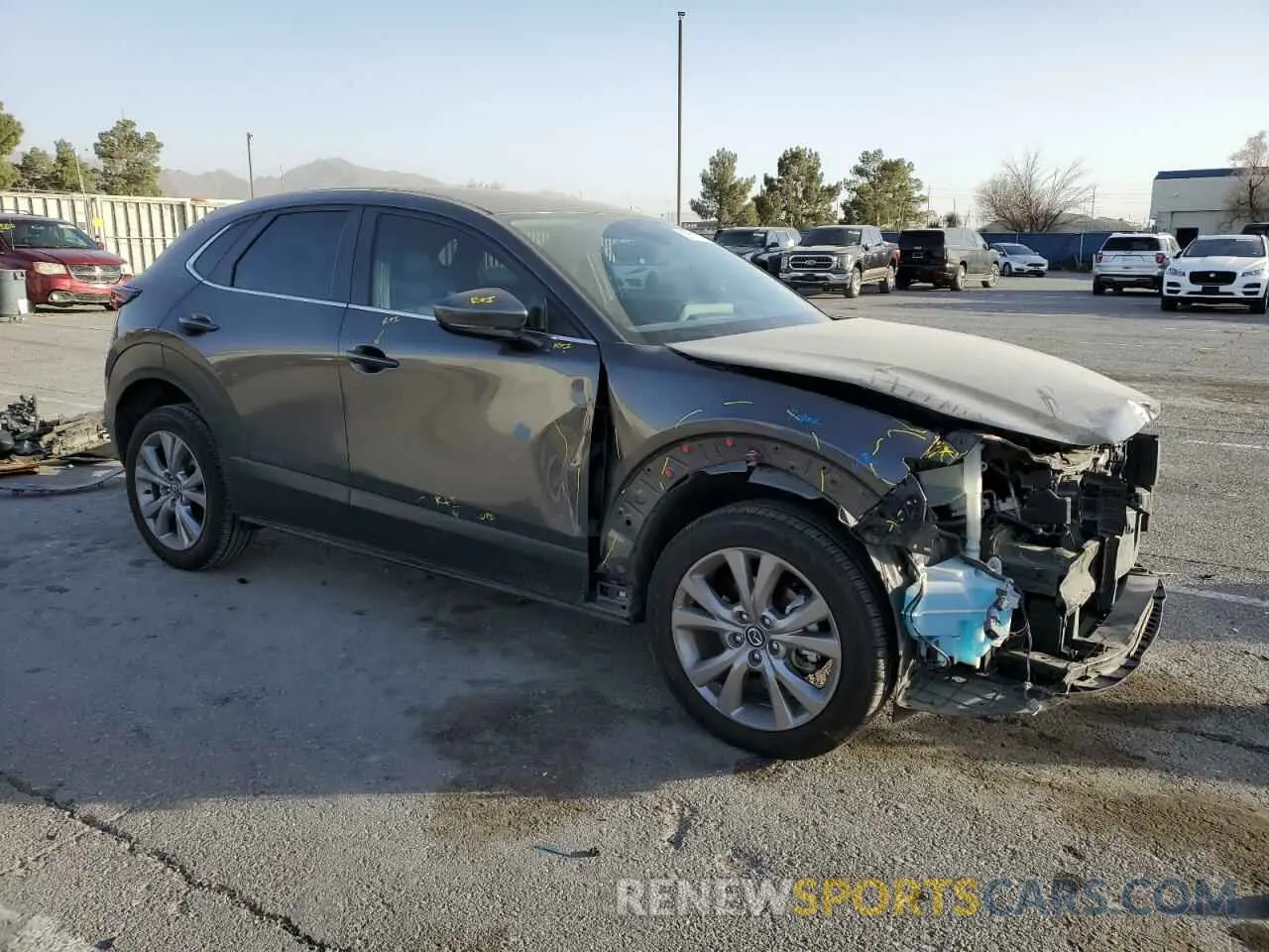 4 Photograph of a damaged car 3MVDMACL5LM134133 MAZDA CX30 2020