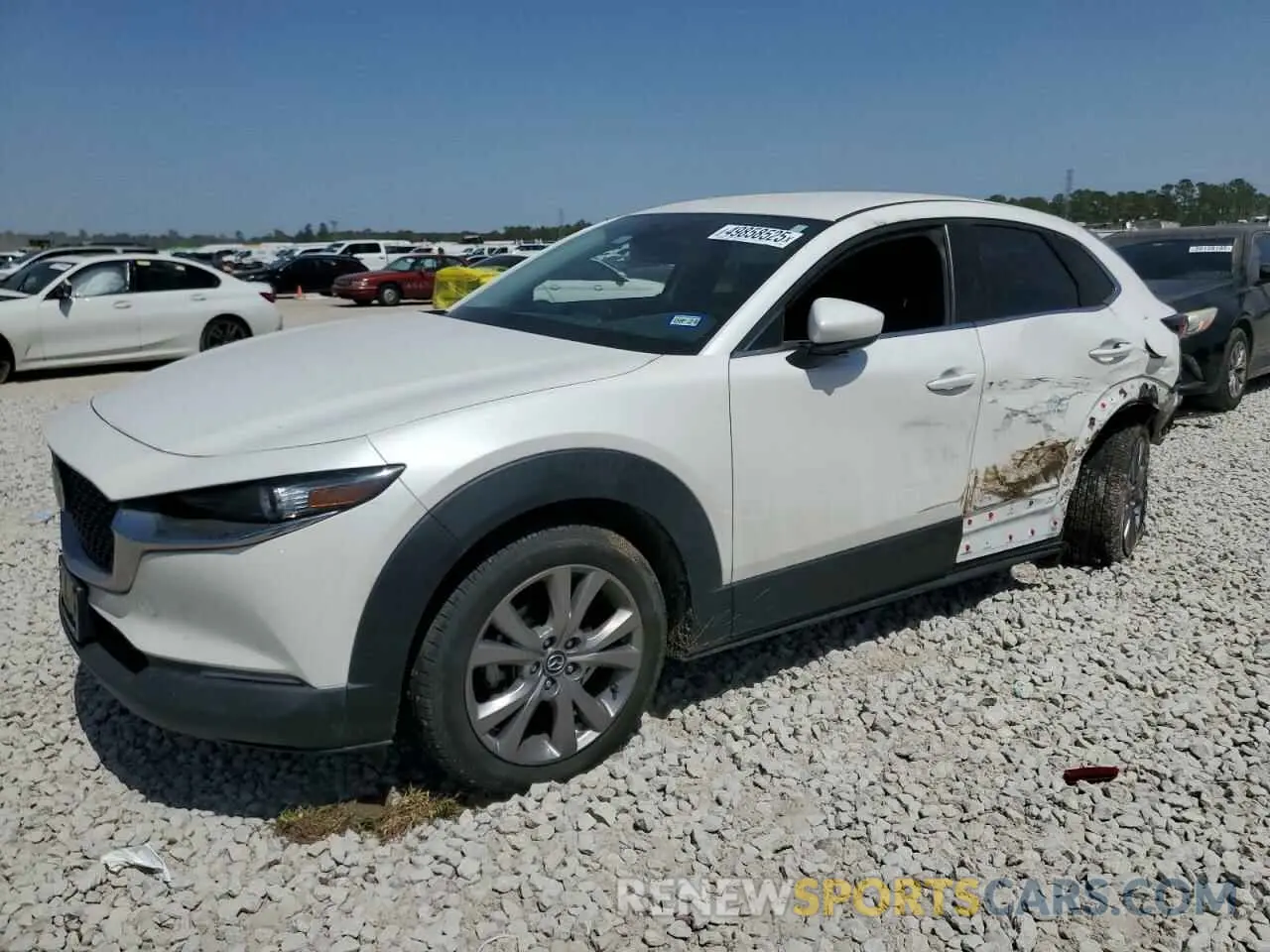 1 Photograph of a damaged car 3MVDMACL6LM139339 MAZDA CX30 2020