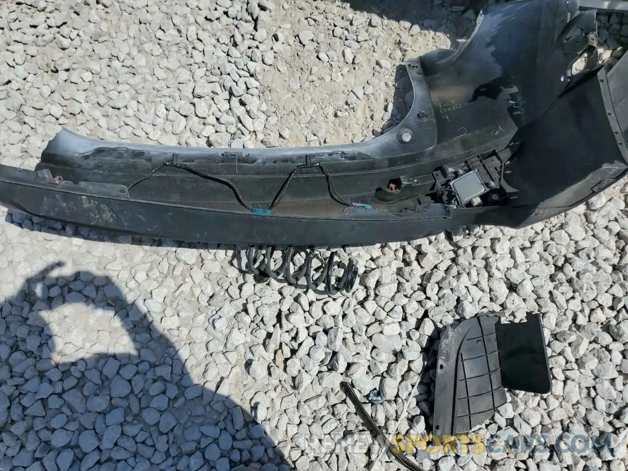 13 Photograph of a damaged car 3MVDMACL6LM139339 MAZDA CX30 2020