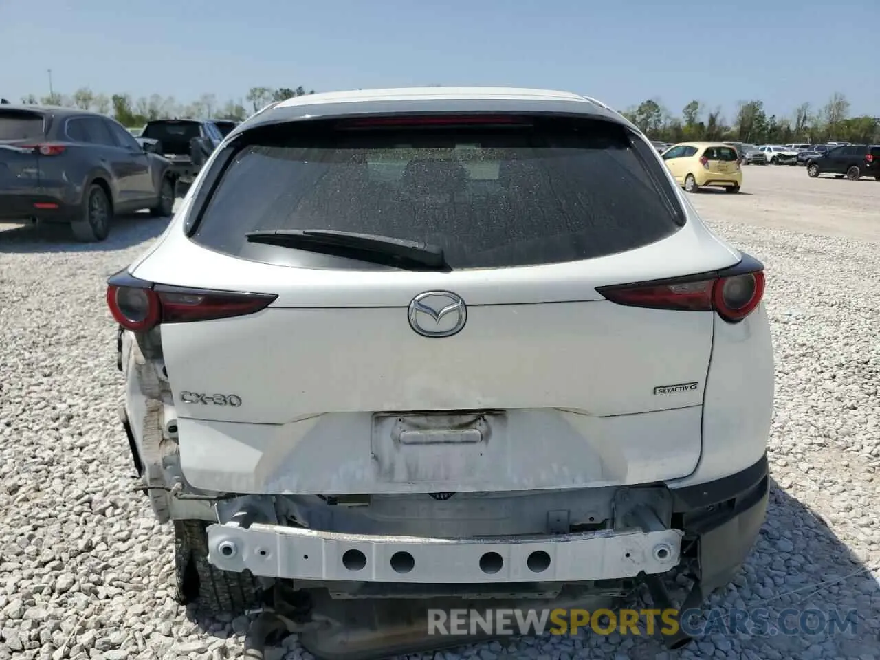 6 Photograph of a damaged car 3MVDMACL6LM139339 MAZDA CX30 2020