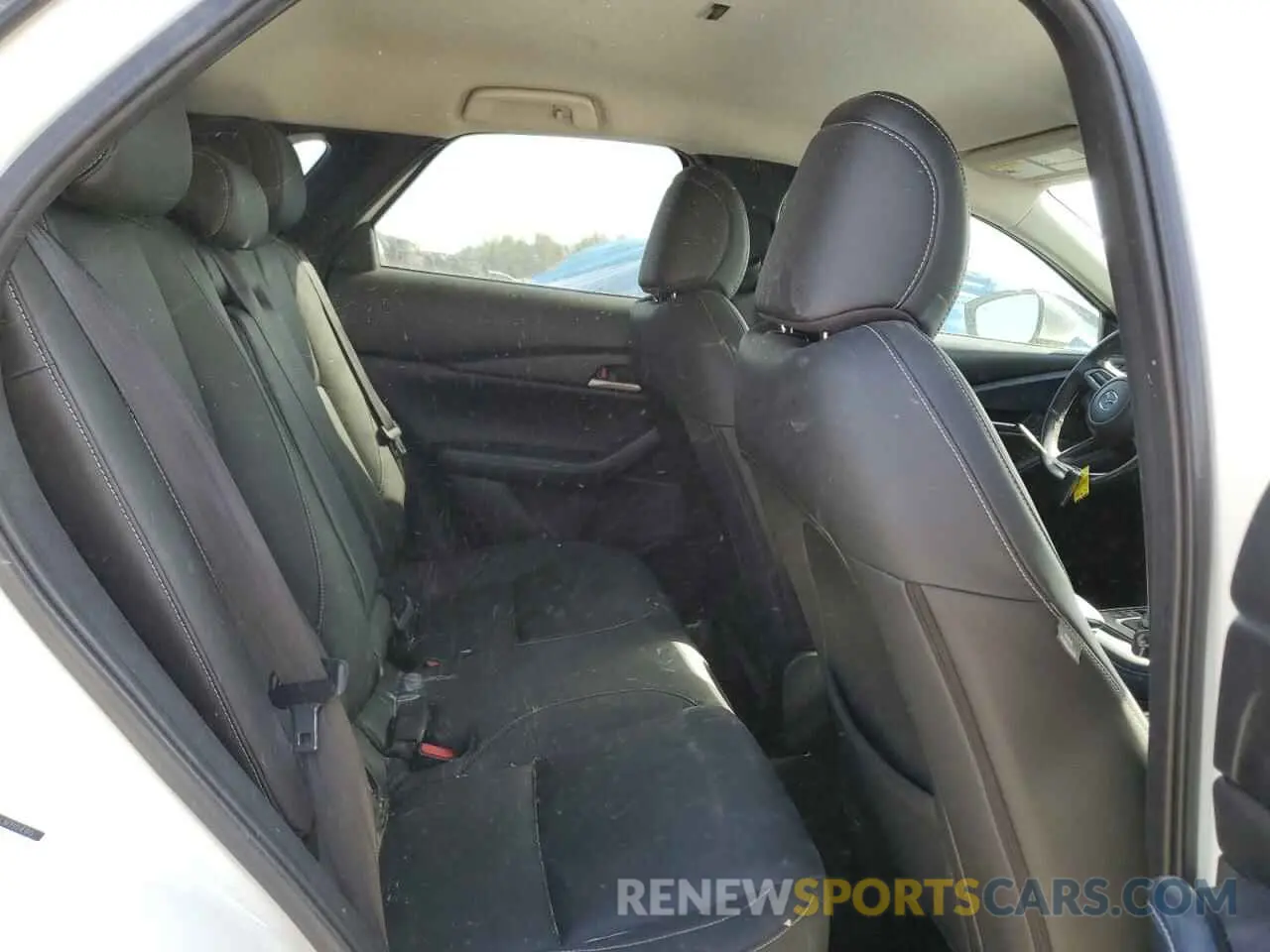 11 Photograph of a damaged car 3MVDMACLXLM115495 MAZDA CX30 2020