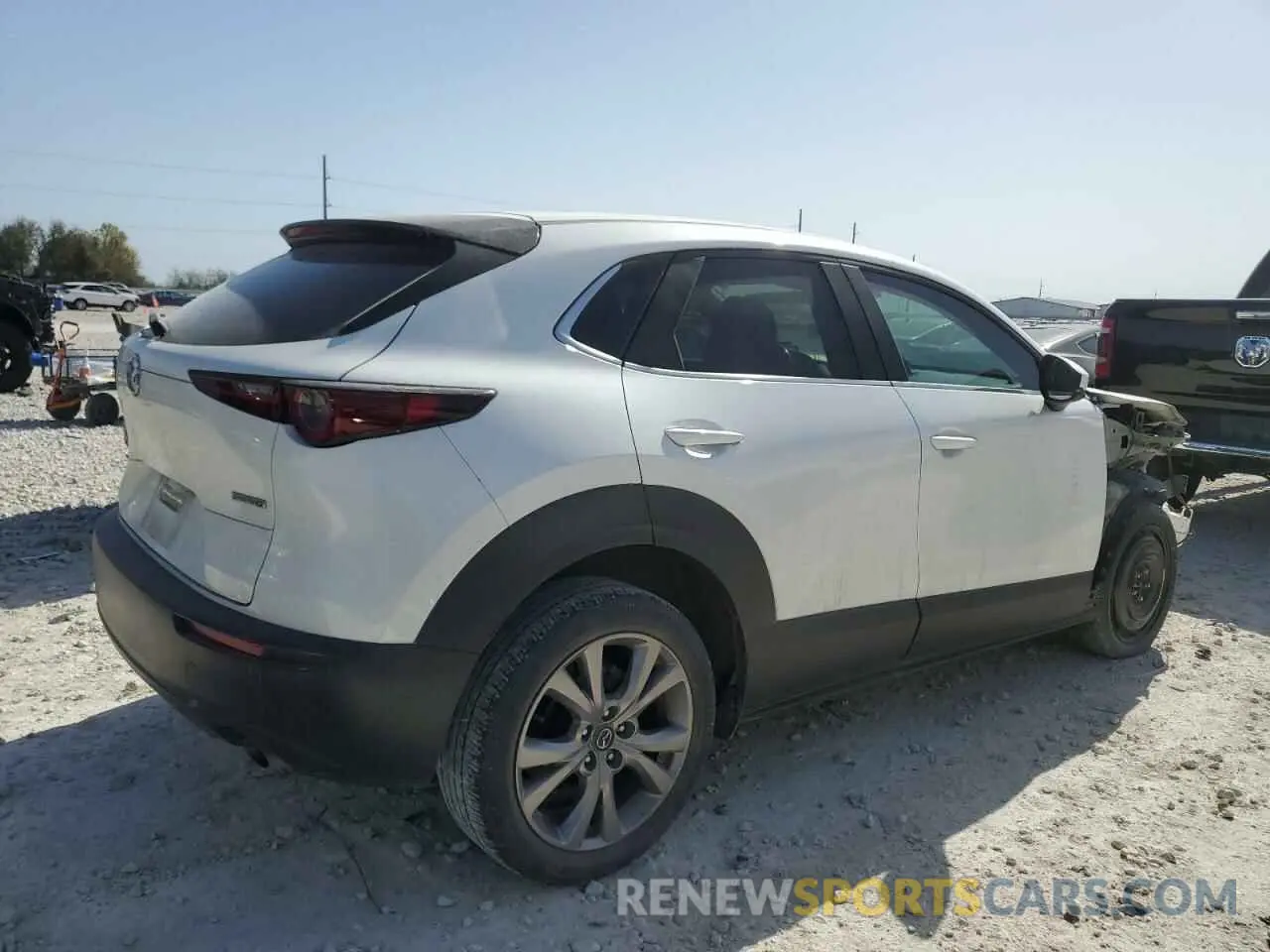 3 Photograph of a damaged car 3MVDMACLXLM115495 MAZDA CX30 2020