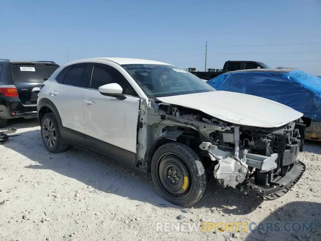 4 Photograph of a damaged car 3MVDMACLXLM115495 MAZDA CX30 2020