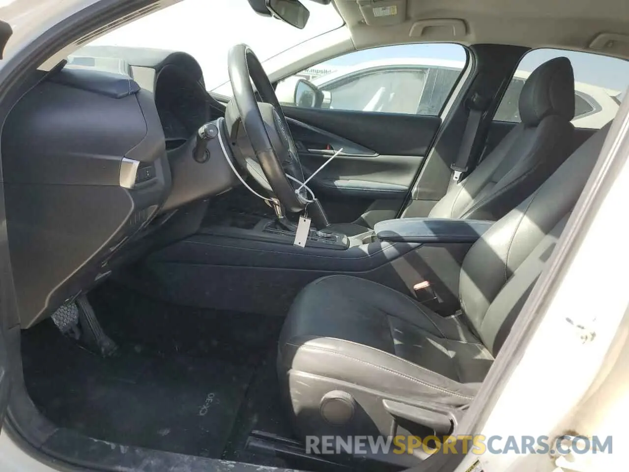 7 Photograph of a damaged car 3MVDMACLXLM115495 MAZDA CX30 2020