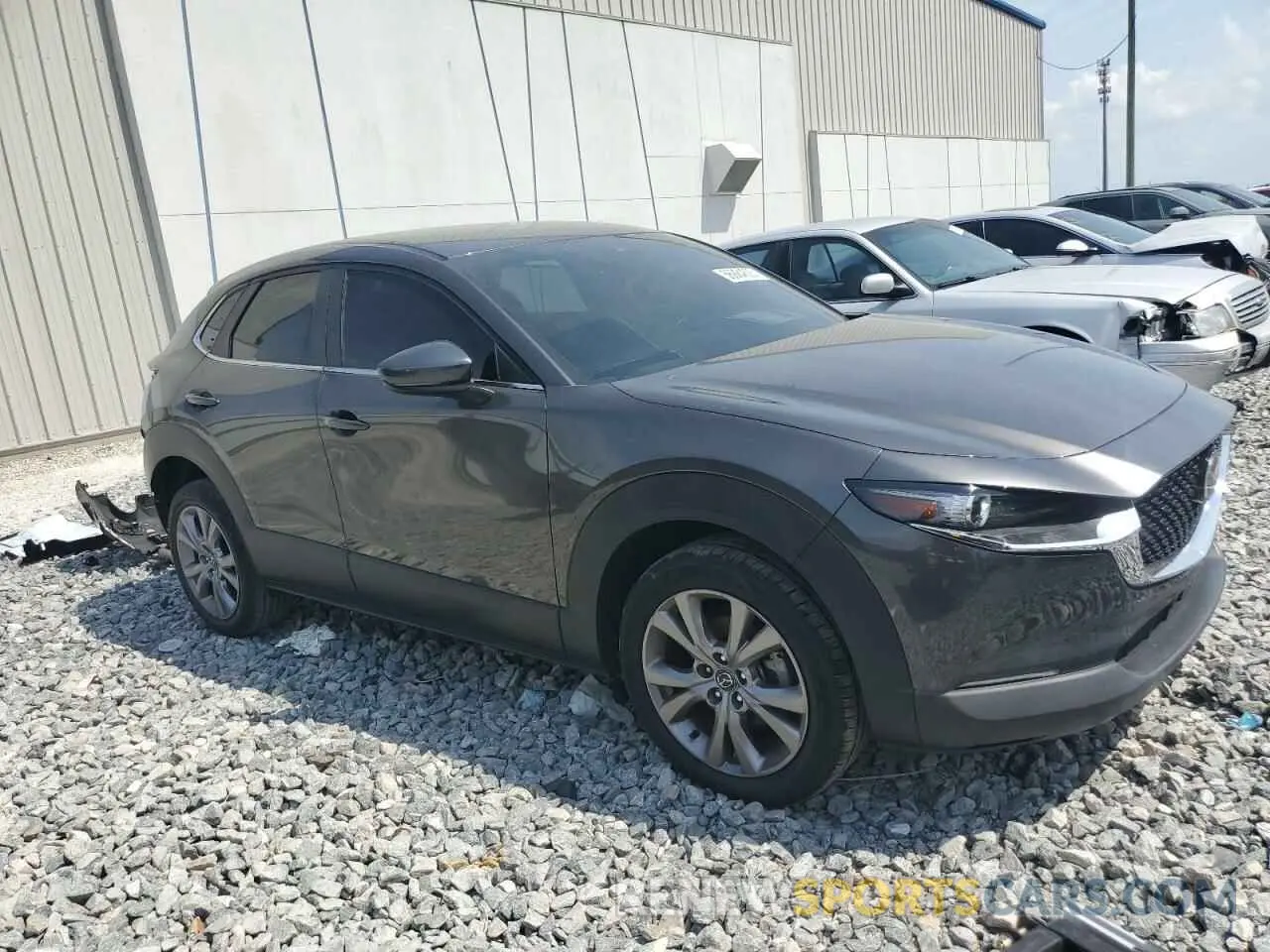 4 Photograph of a damaged car 3MVDMADL5LM120666 MAZDA CX30 2020