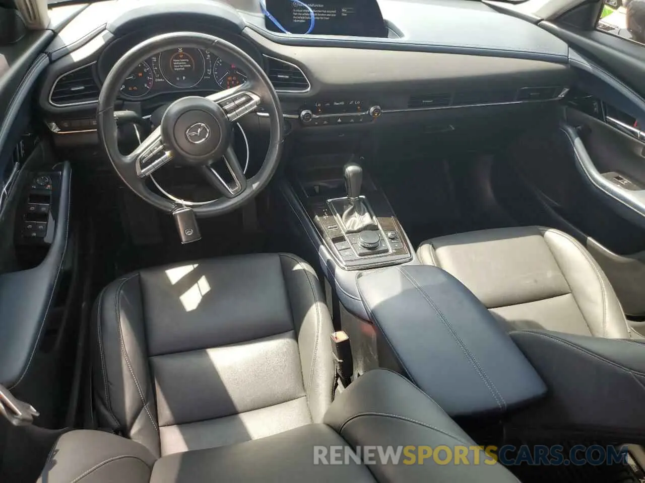 8 Photograph of a damaged car 3MVDMADL5LM120666 MAZDA CX30 2020