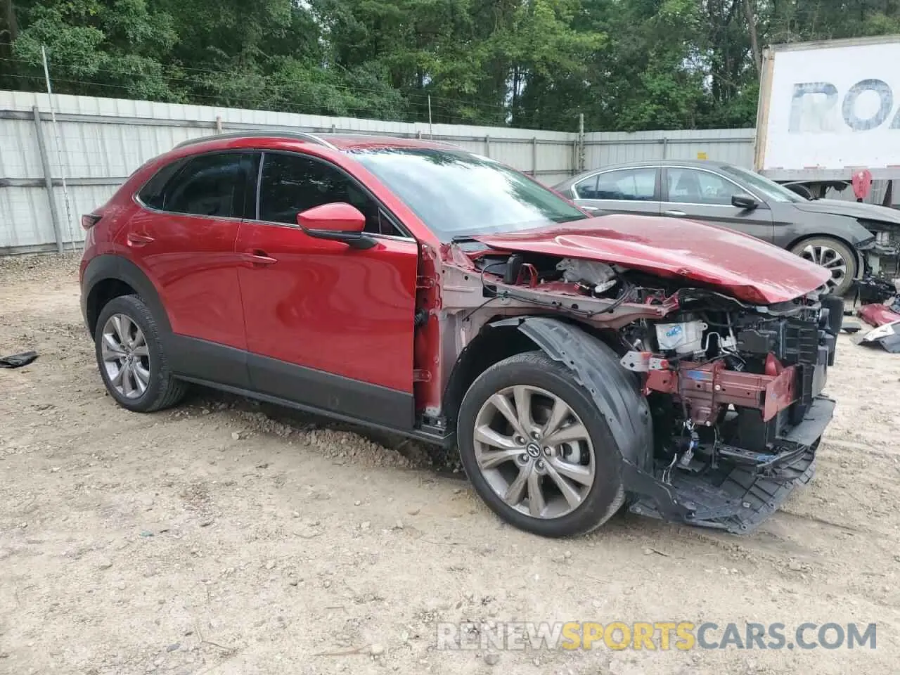 4 Photograph of a damaged car 3MVDMAEM7LM138769 MAZDA CX30 2020