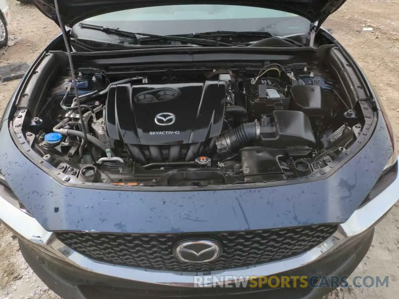 11 Photograph of a damaged car 3MVDMBBL3LM128600 MAZDA CX30 2020