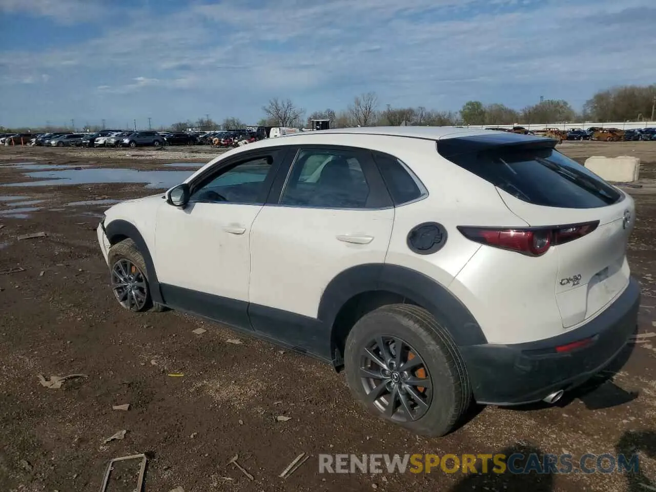 2 Photograph of a damaged car 3MVDMBBL7LM121035 MAZDA CX30 2020