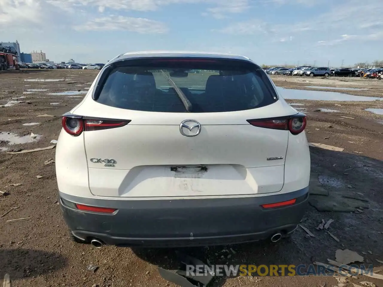6 Photograph of a damaged car 3MVDMBBL7LM121035 MAZDA CX30 2020