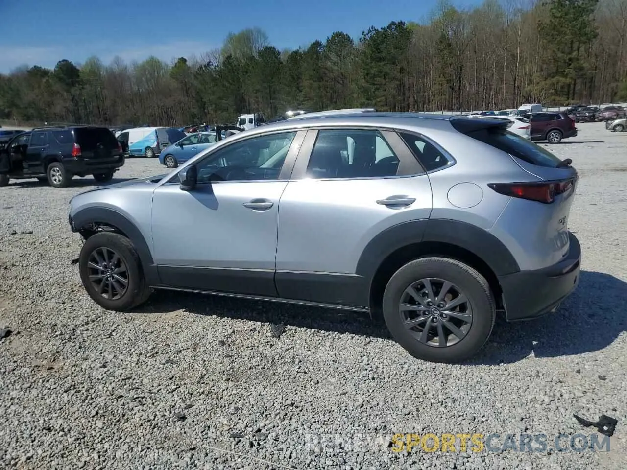 2 Photograph of a damaged car 3MVDMBBLXLM103452 MAZDA CX30 2020